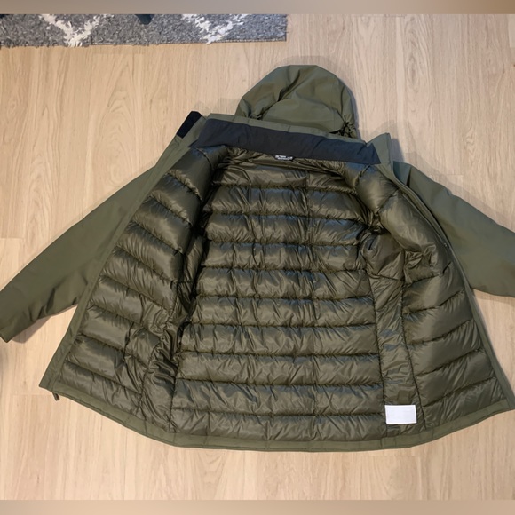 Arc’teryx Parka - Picture 2 of 5